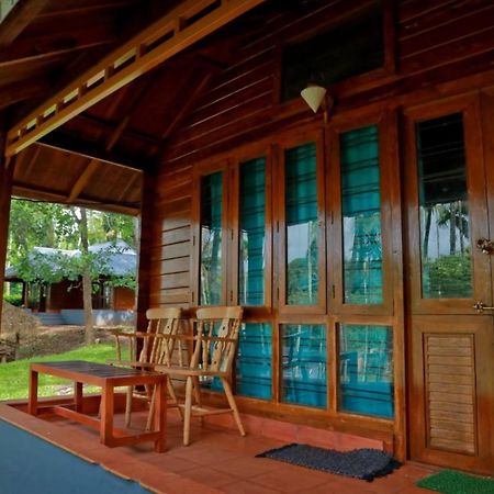 Royal Wooden Villa مانانثافادي المظهر الخارجي الصورة