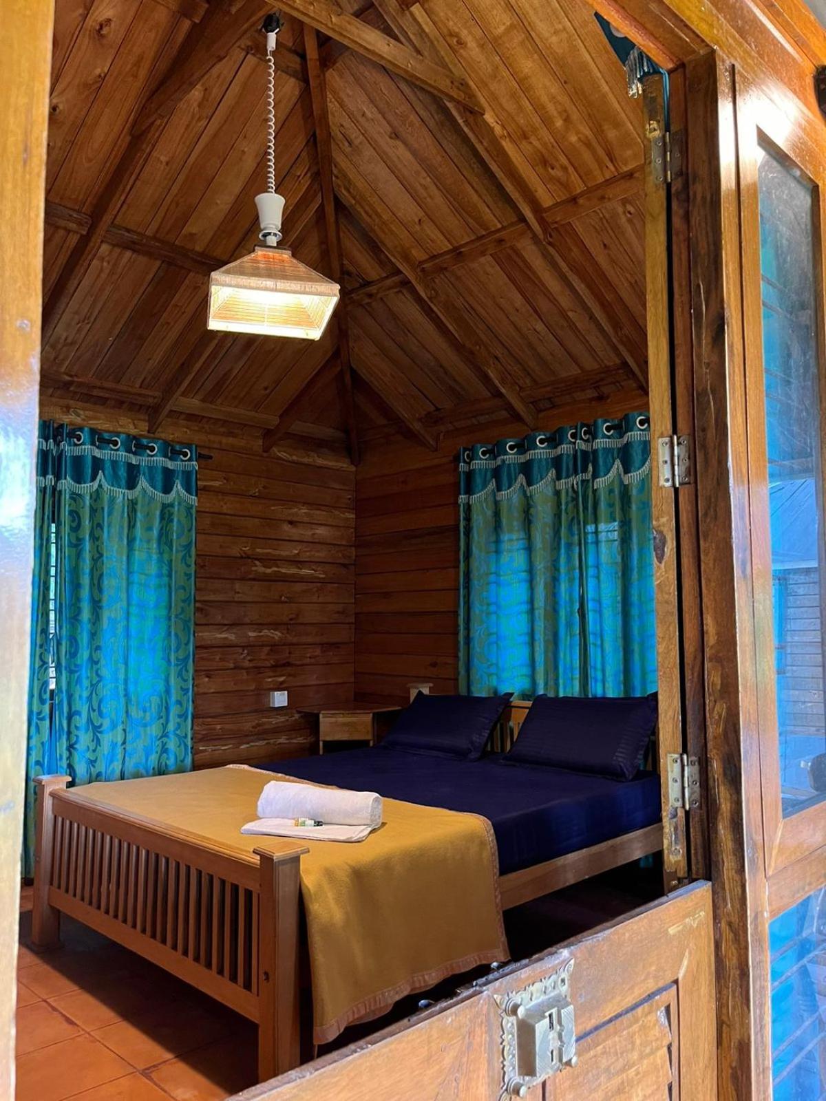 Royal Wooden Villa مانانثافادي المظهر الخارجي الصورة