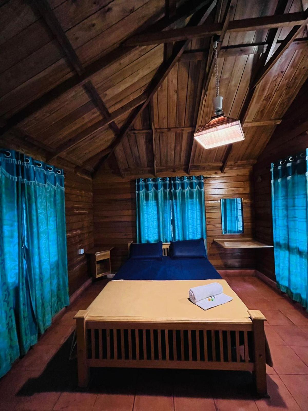 Royal Wooden Villa مانانثافادي المظهر الخارجي الصورة